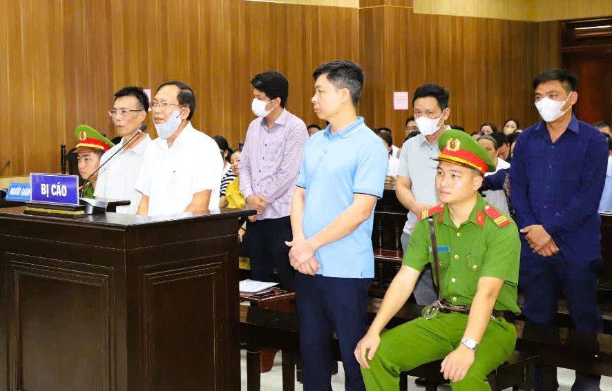 Một cựu chủ tịch huyện ở Thanh Hóa lĩnh 5 năm tù- Ảnh 1. Một cựu chủ tịch huyện ở Thanh Hóa lĩnh 5 năm tù- Ảnh 1.