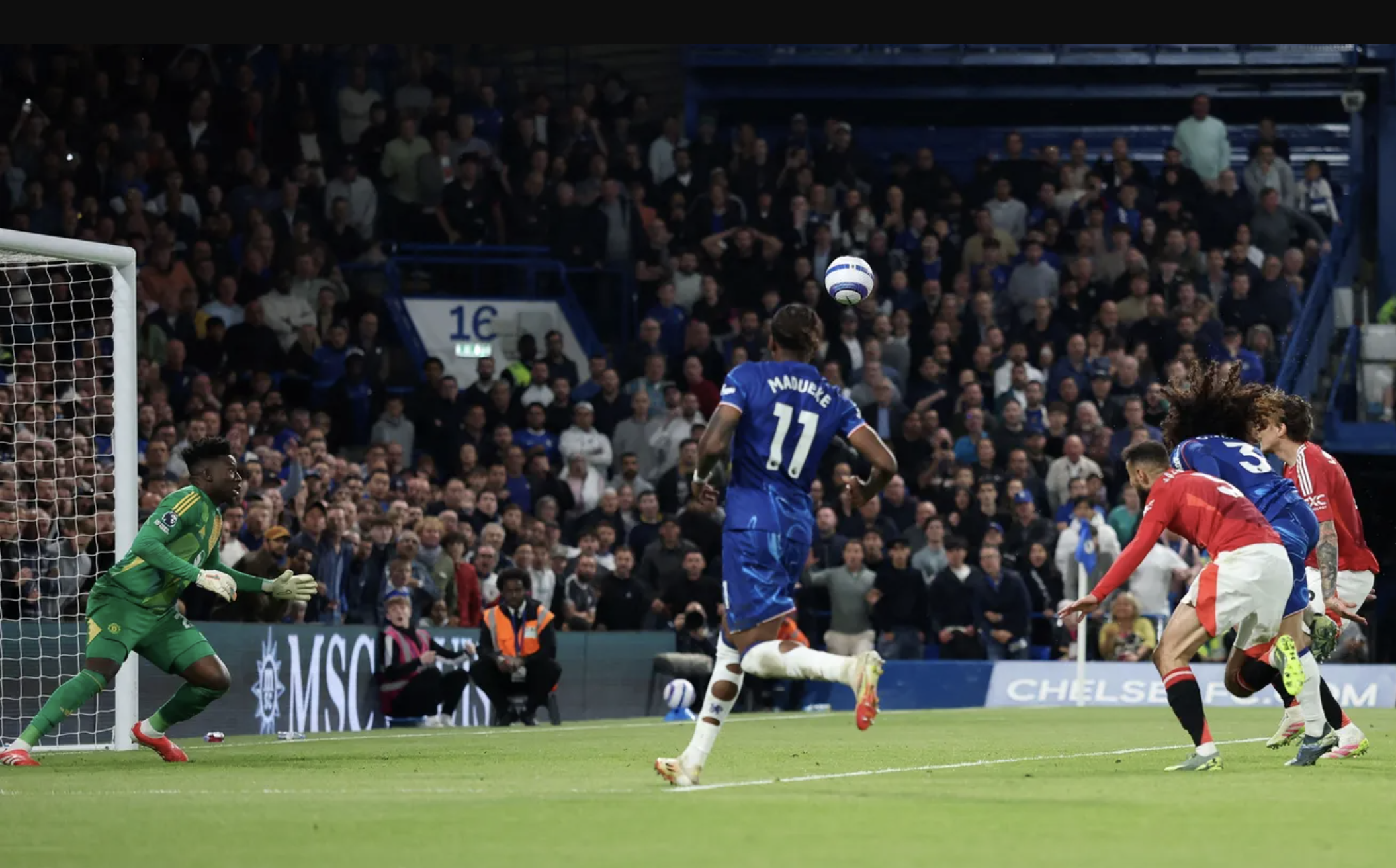 Man United thất thủ tại Stamford Bridge, Tottenham trắng tay trước Aston Villa- Ảnh 3. Man United thất thủ tại Stamford Bridge, Tottenham trắng tay trước Aston Villa- Ảnh 3.