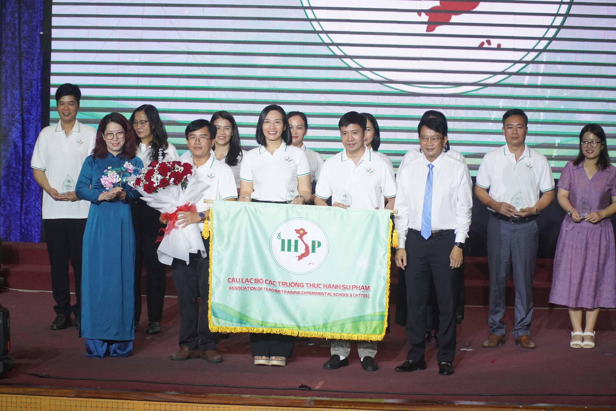 Món quà đáng yêu trong ngày ra mắt CLB các Trường Thực hành Sư phạm - Ảnh 4.