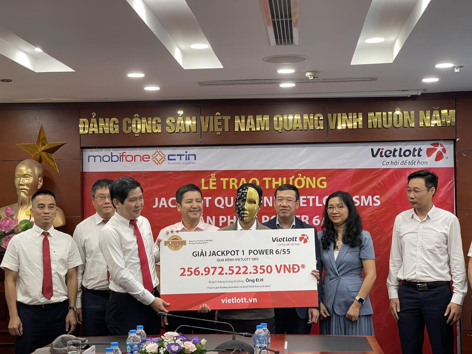 Kênh phân phối xổ số qua điện thoại của Vietlott thu hút hơn 3 triệu người- Ảnh 2. Kênh phân phối xổ số qua điện thoại của Vietlott thu hút hơn 3 triệu người- Ảnh 2.
