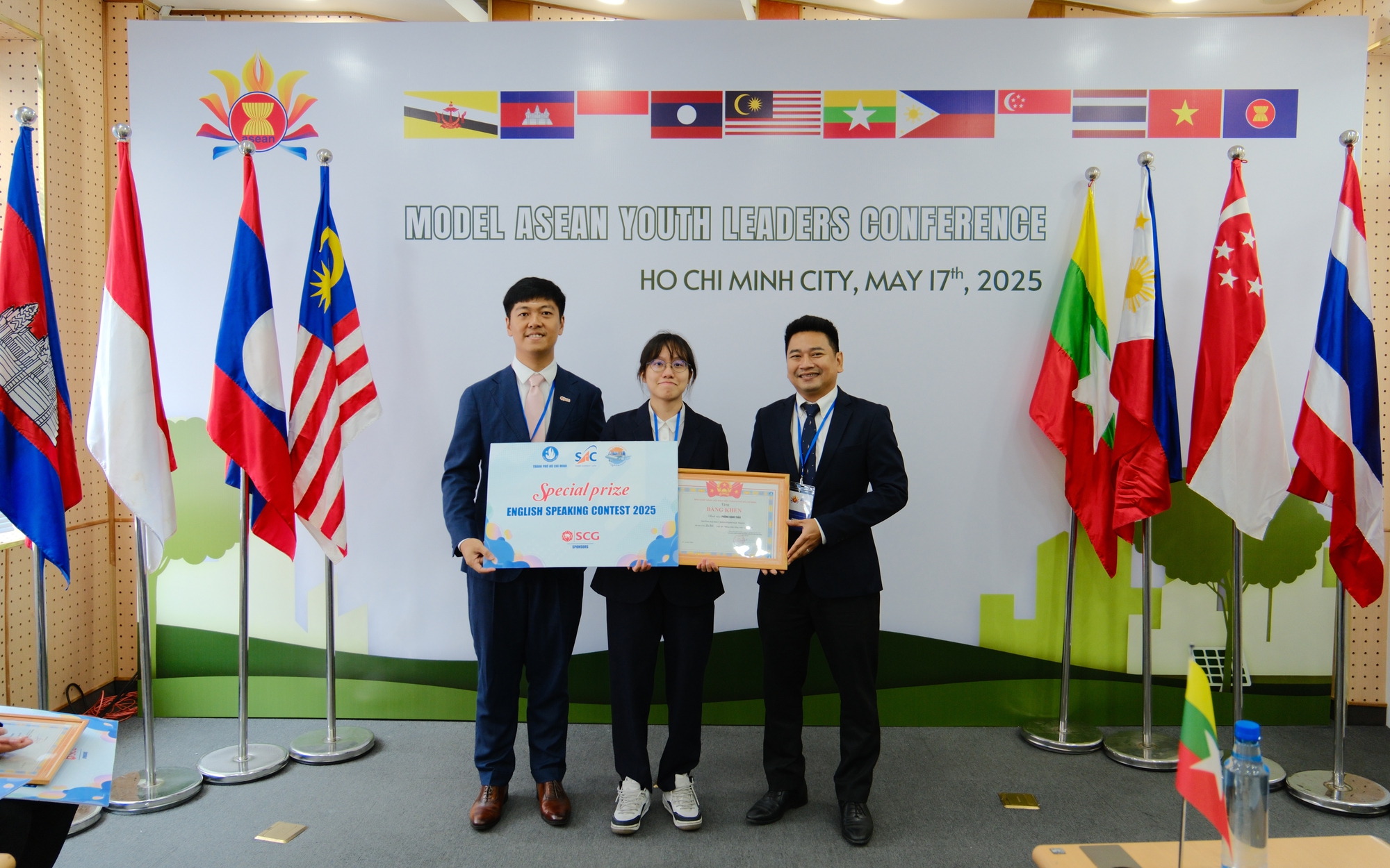 Học sinh TP HCM khám phá vũ trụ, trải nghiệm làm sinh viên- Ảnh 5.