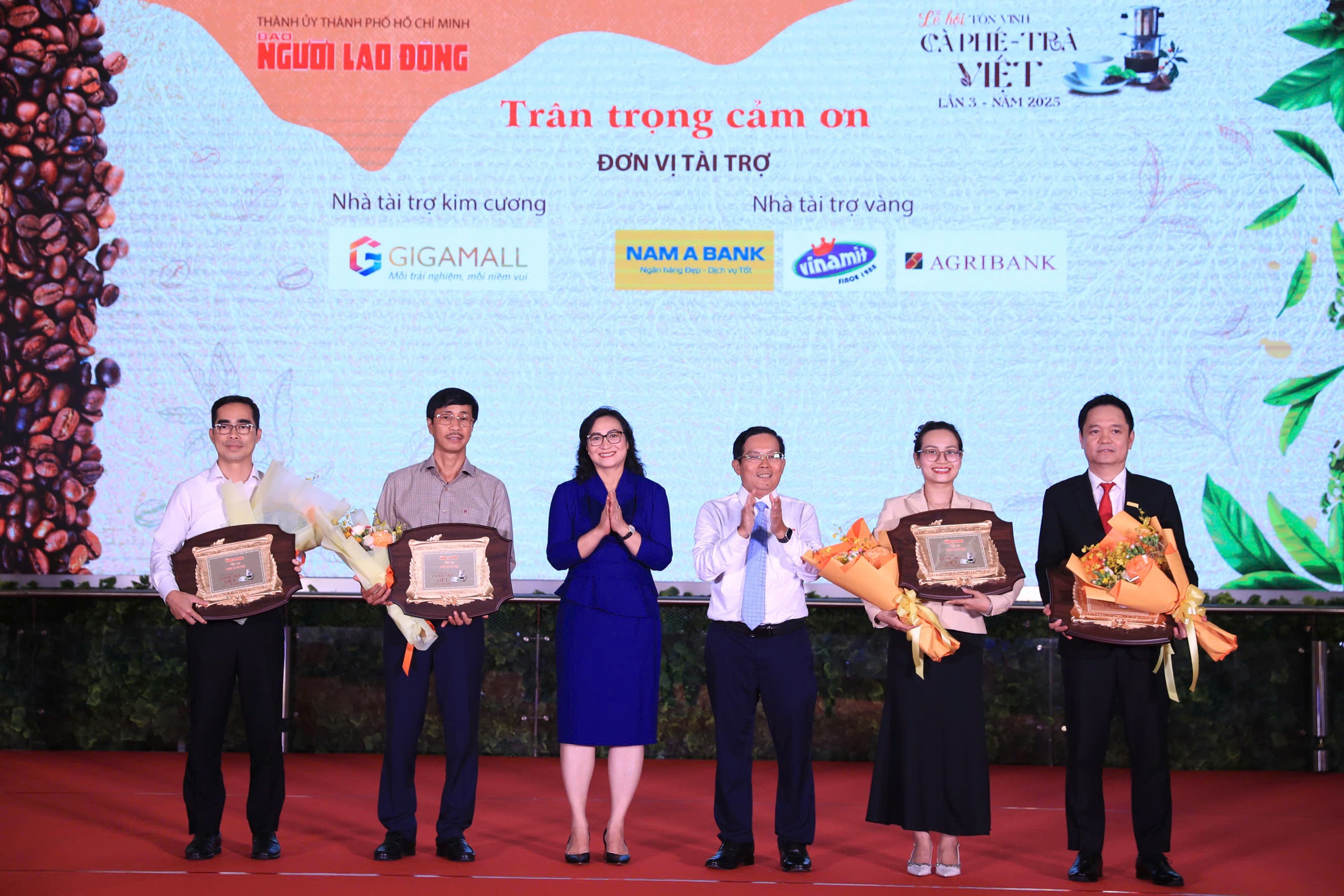 Khai mạc Chương trình "Tôn vinh cà phê, trà Việt" lần 3 - 2025- Ảnh 6. Khai mạc Chương trình "Tôn vinh cà phê, trà Việt" lần 3 - 2025- Ảnh 6.