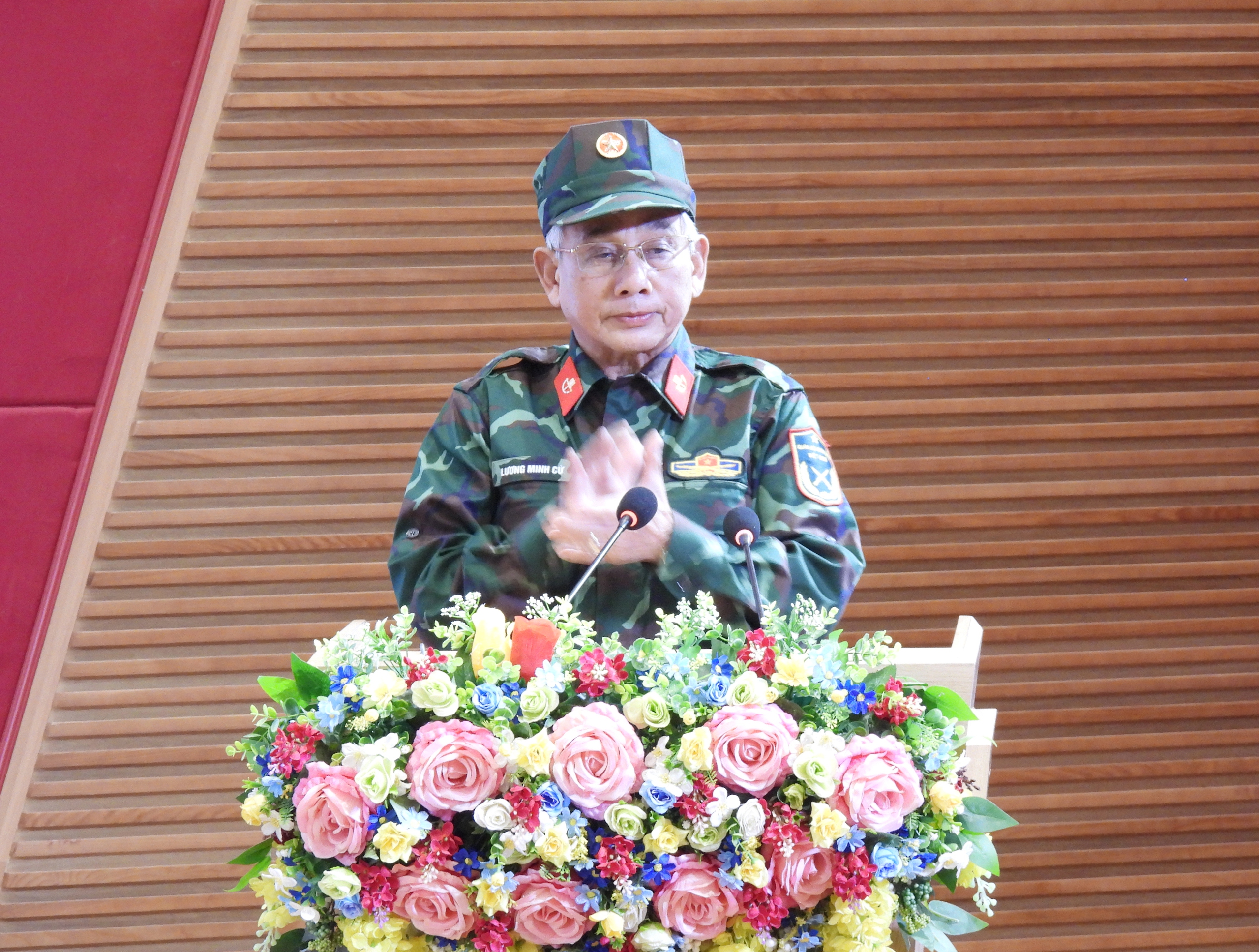 Các cựu chiến sĩ Biệt động Sài Gòn giao lưu với sinh viên Trường ĐH Cửu Long- Ảnh 1. Các cựu chiến sĩ Biệt động Sài Gòn giao lưu với sinh viên Trường ĐH Cửu Long- Ảnh 1.