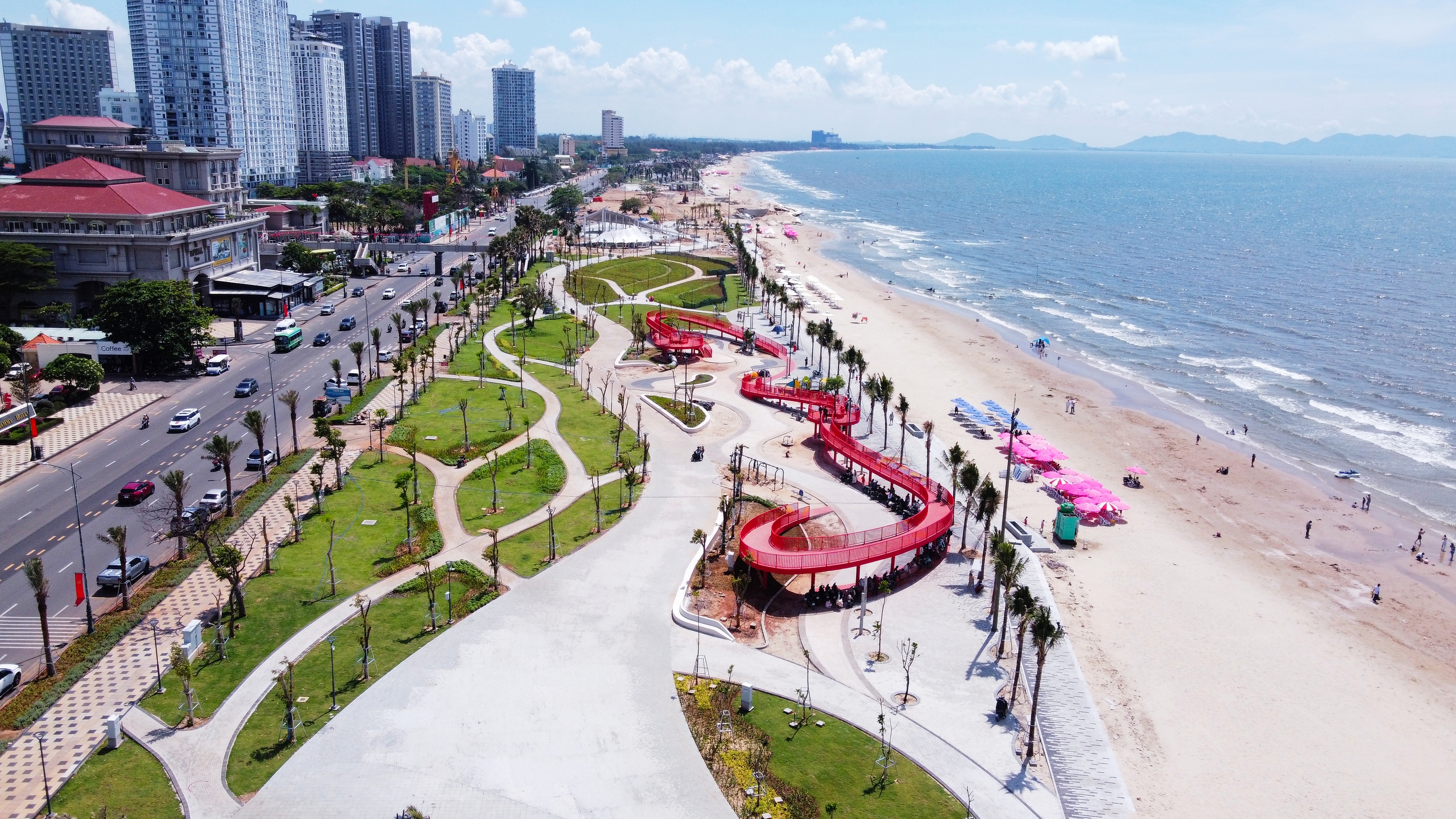 Bãi Sau Vũng Tàu "thay áo mới" trước mùa cao điểm du lịch - Ảnh 9. Bãi Sau Vũng Tàu "thay áo mới" trước mùa cao điểm du lịch - Ảnh 9.