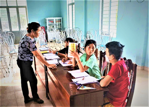 Cô giáo 10 năm gieo chữ - Ảnh 3. Cô giáo 10 năm gieo chữ - Ảnh 3.