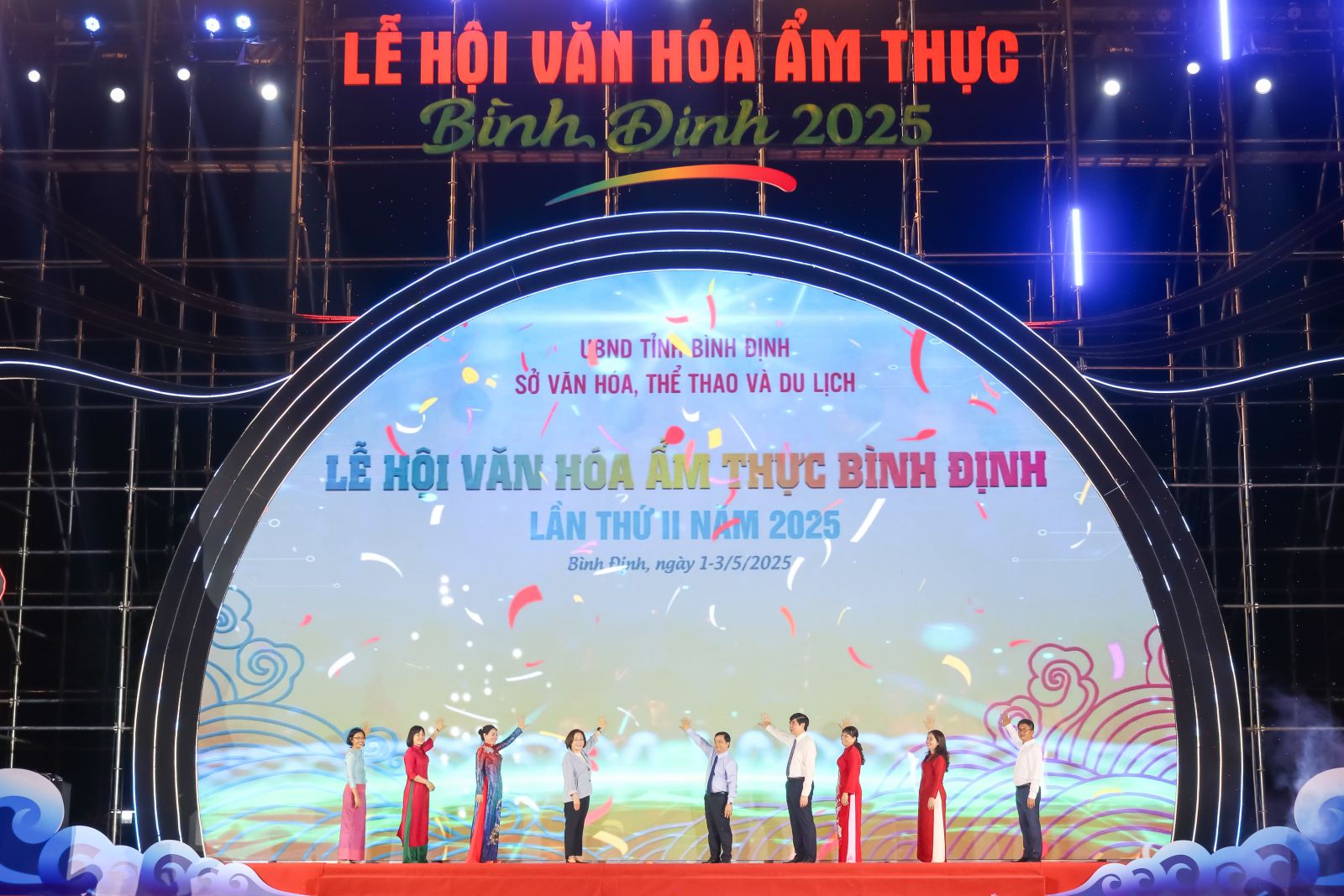 Hàng ngàn món ăn hội tụ tại Lễ hội Văn hóa Ẩm thực Bình Định 2025- Ảnh 1. Hàng ngàn món ăn hội tụ tại Lễ hội Văn hóa Ẩm thực Bình Định 2025 - Ảnh 1.