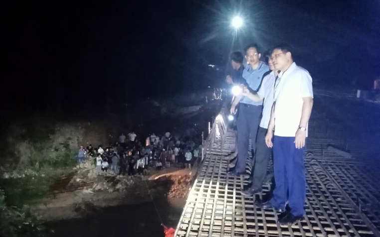 Rủ nhau ra đập nước tắm khi trời nắng nóng, 2 học sinh tử vong- Ảnh 2.