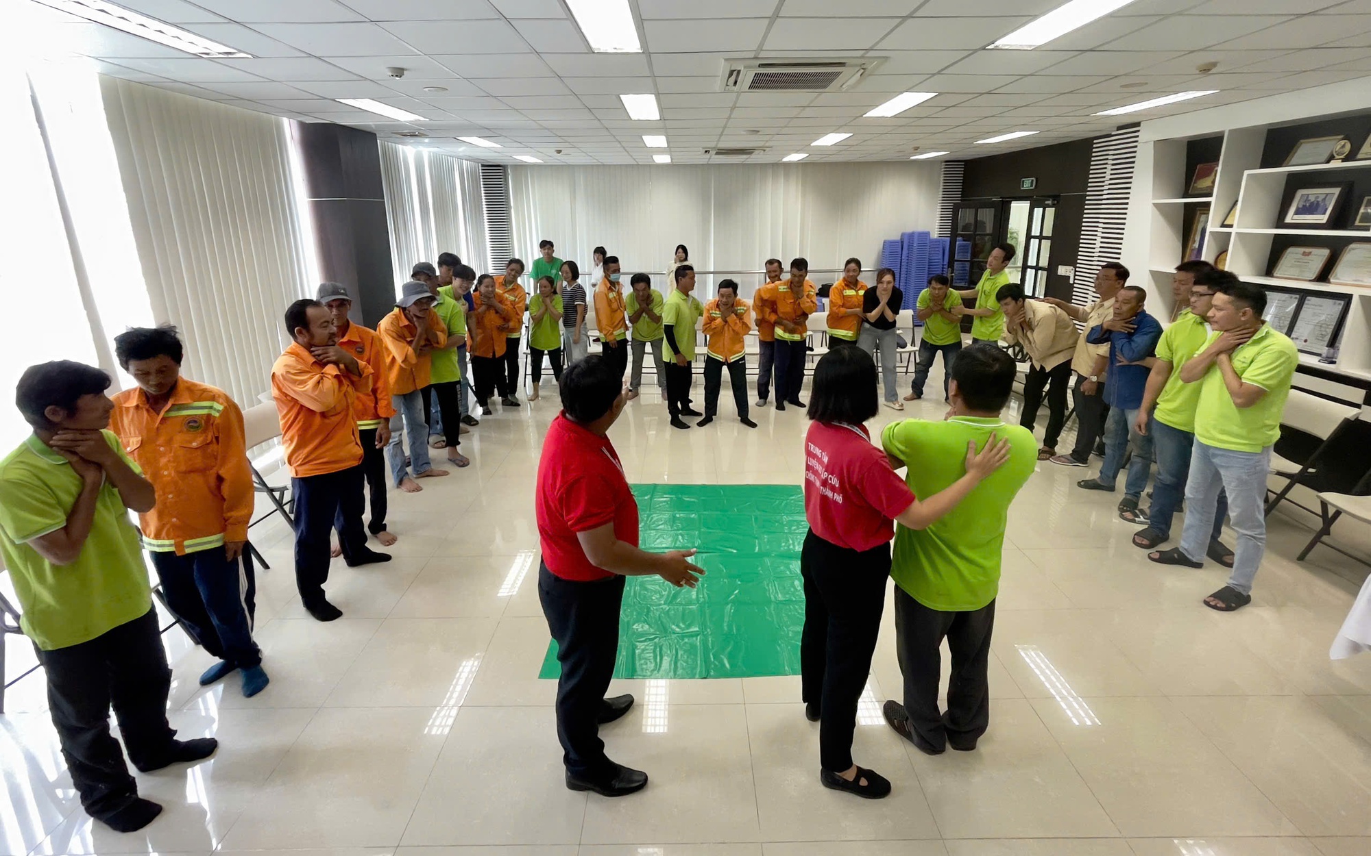 VWS tổ chức tập huấn an toàn mùa mưa cho người lao động- Ảnh 2.