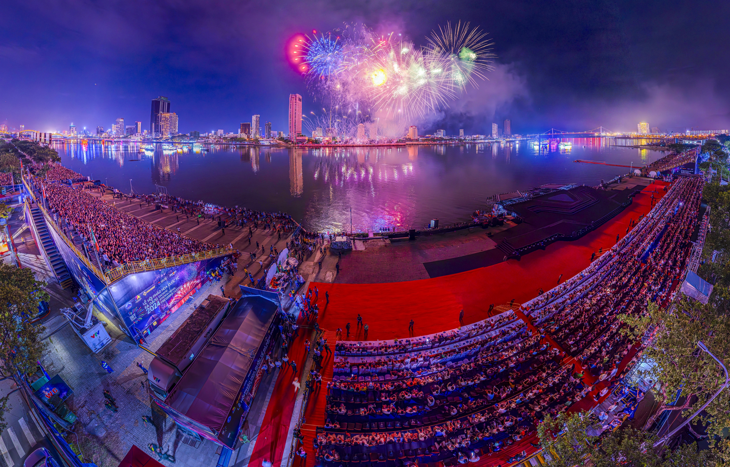 Đà Nẵng bùng nổ pháo hoa 2025- Ảnh 3. Đà Nẵng bùng nổ pháo hoa 2025- Ảnh 3.