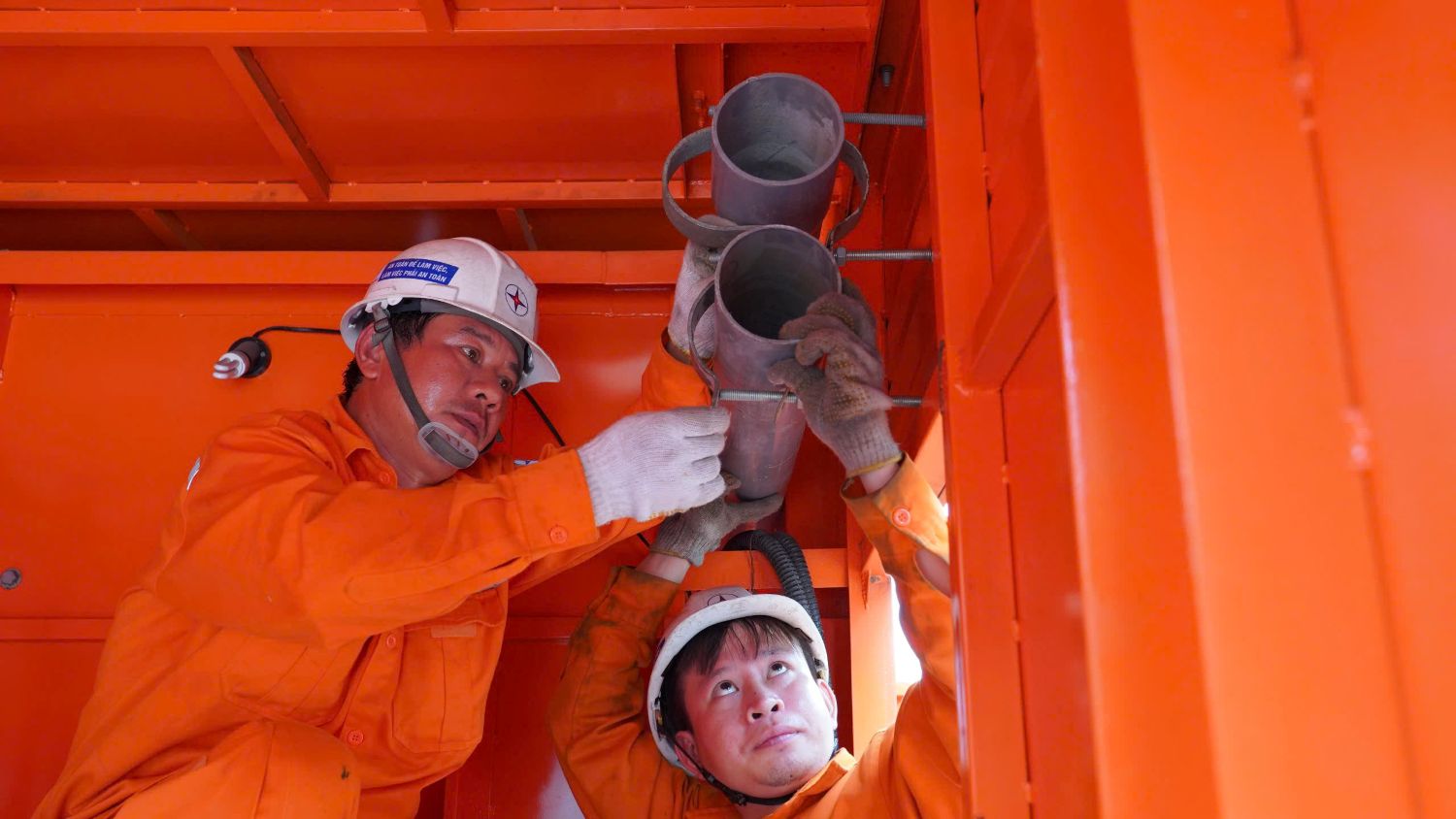 Đảm bảo điện cho kỳ thi tuyển sinh và tốt nghiệp THPT 2025- Ảnh 1. Đảm bảo điện cho kỳ thi tuyển sinh và tốt nghiệp THPT 2025- Ảnh 1.
