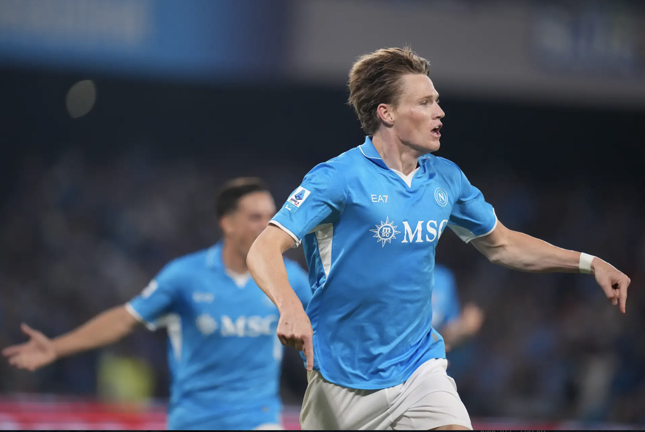 Cựu sao Man United lập đại công, Napoli lên ngôi vô địch Serie A- Ảnh 3. Cựu sao Man United lập đại công, Napoli lên ngôi vô địch Serie A- Ảnh 3.