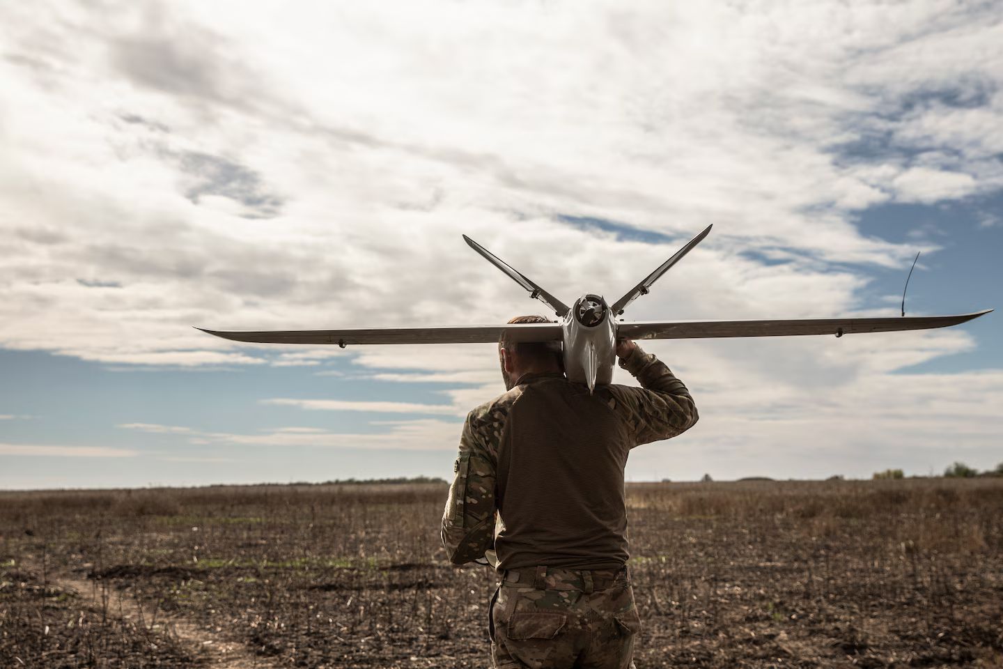 Ukraine bắt tay Estonia xây dựng nhà máy UAV quy mô lớn - Ảnh 1.