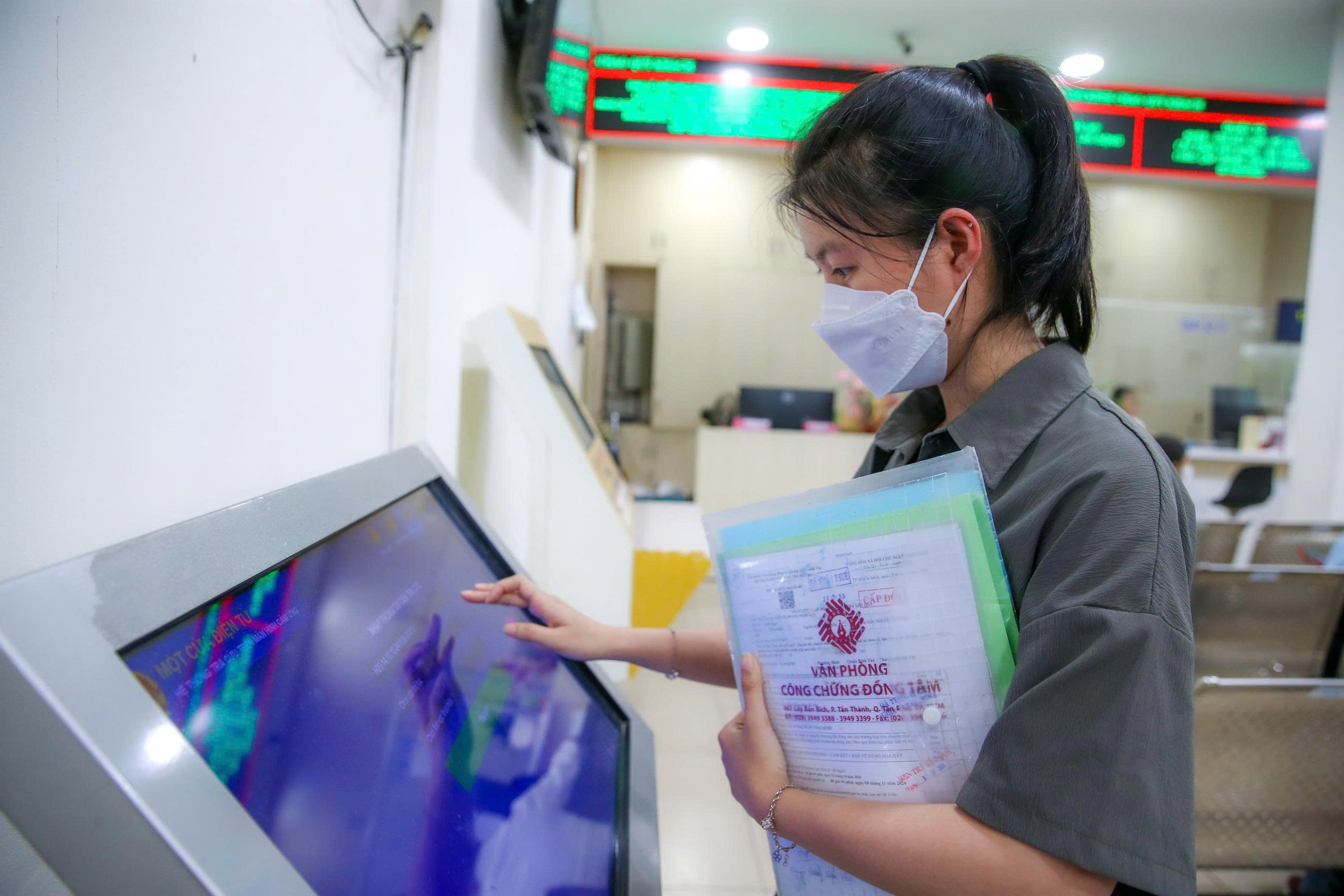 행정 절차를 온라인으로 전환 - 이미지 1. Đưa thủ tục hành chính lên online- Ảnh 1.