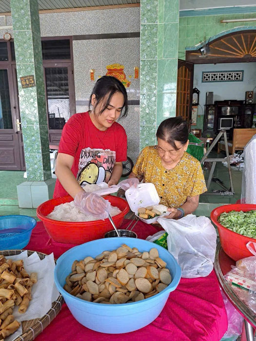 Bếp chay miễn phí - Ảnh 1.