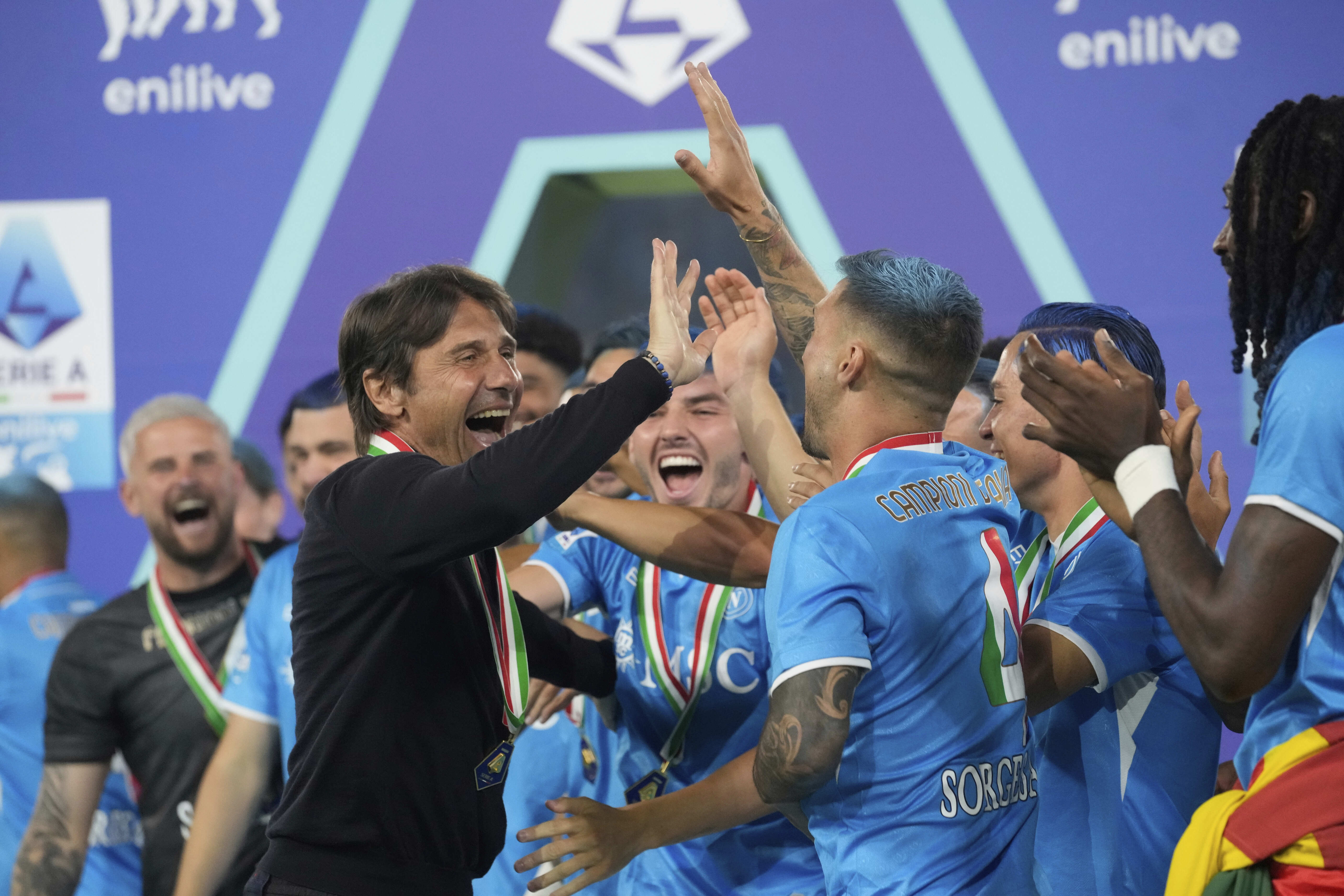 Mát tay như Antonio Conte - Ảnh 1.