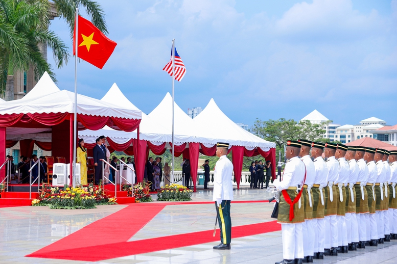 Lễ đón Thủ tướng Phạm Minh Chính thăm chính thức Malaysia- Ảnh 4. Lễ đón Thủ tướng Phạm Minh Chính thăm chính thức Malaysia- Ảnh 4.