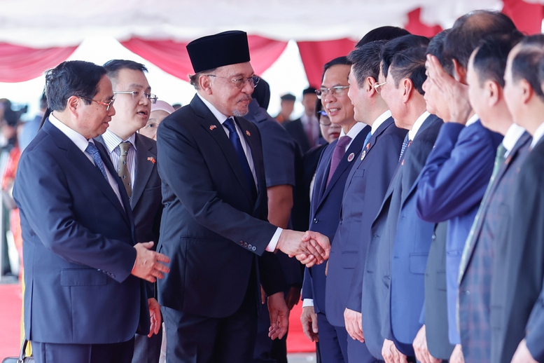 Lễ đón Thủ tướng Phạm Minh Chính thăm chính thức Malaysia- Ảnh 8. Lễ đón Thủ tướng Phạm Minh Chính thăm chính thức Malaysia- Ảnh 8.