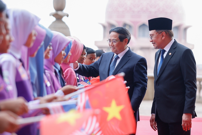 Lễ đón Thủ tướng Phạm Minh Chính thăm chính thức Malaysia- Ảnh 10. Lễ đón Thủ tướng Phạm Minh Chính thăm chính thức Malaysia- Ảnh 10.