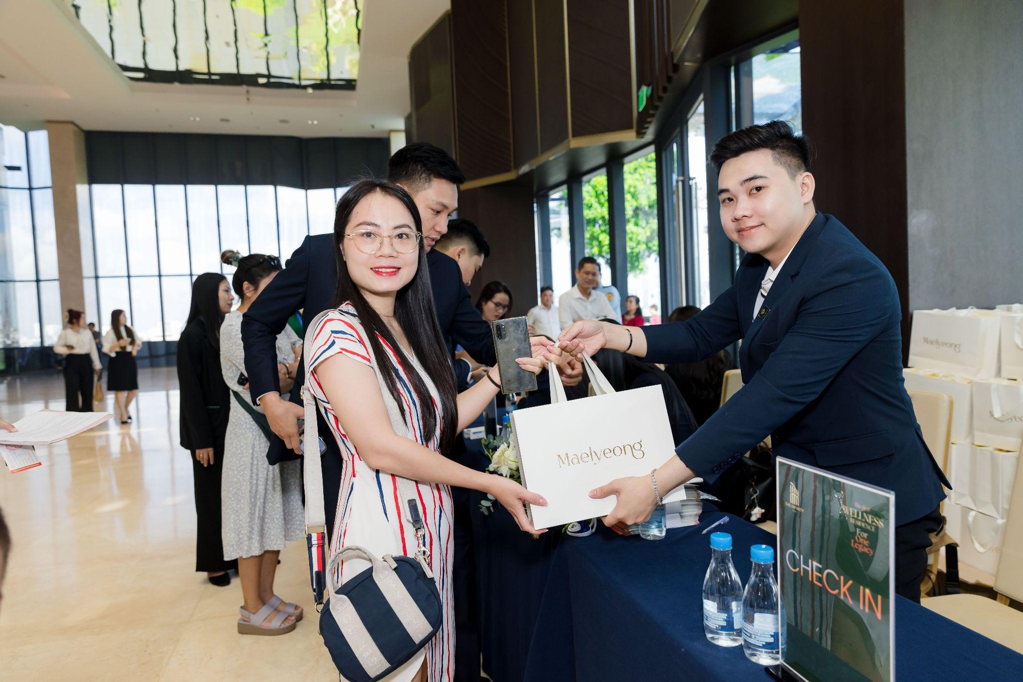 Hơn 500 khách hàng tham dự lễ giới thiệu dự án The Infinity Dĩ An- Ảnh 2. Hơn 500 khách hàng tham dự lễ giới thiệu dự án The Infinity Dĩ An- Ảnh 2.