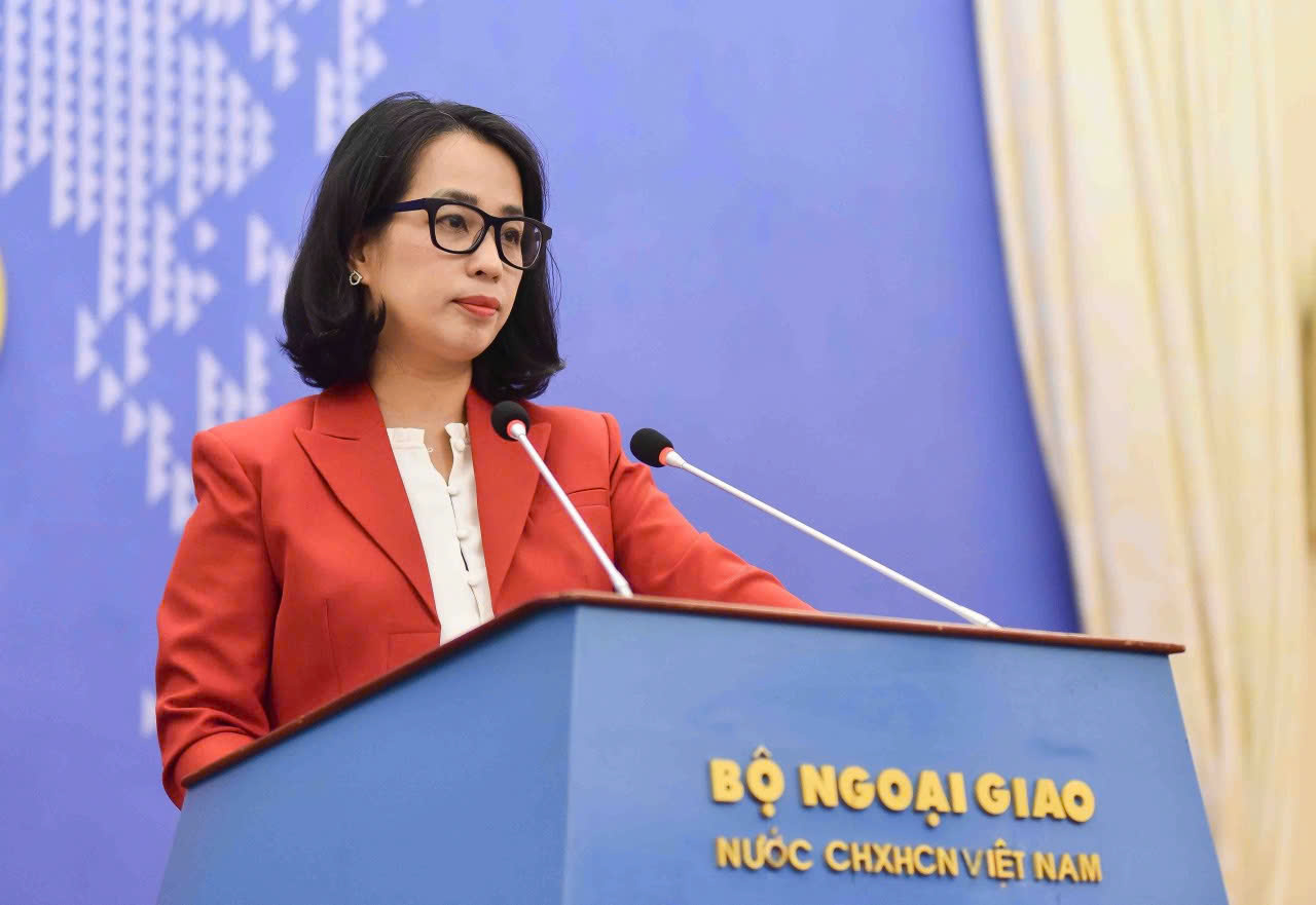 Việt Nam lên tiếng trước thông tin Mỹ dừng phỏng vấn visa sinh viên - Ảnh 1.
