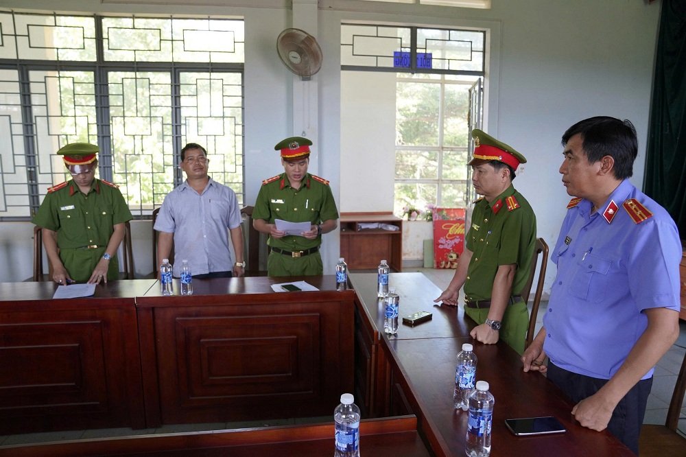 Bắt tạm giam nhiều cán bộ ở Gia Lai - Ảnh 3.