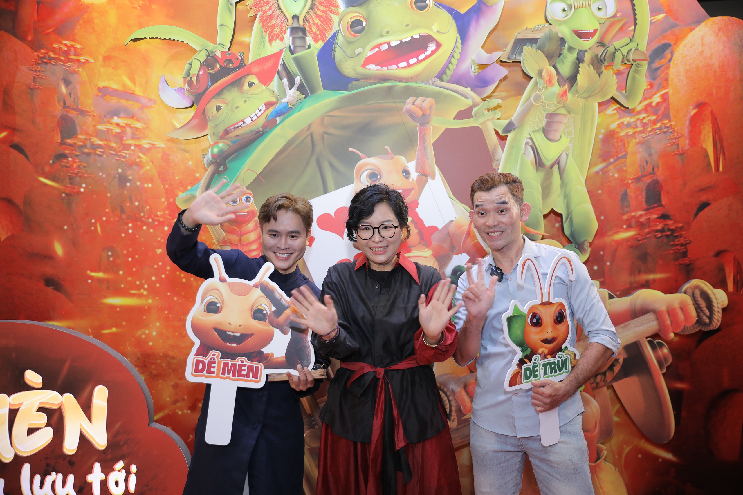 Loạt nghệ sĩ hào hứng chúc mừng "anh em Dế Mèn"- Ảnh 3. Loạt nghệ sĩ hào hứng chúc mừng "anh em Dế Mèn"- Ảnh 3.