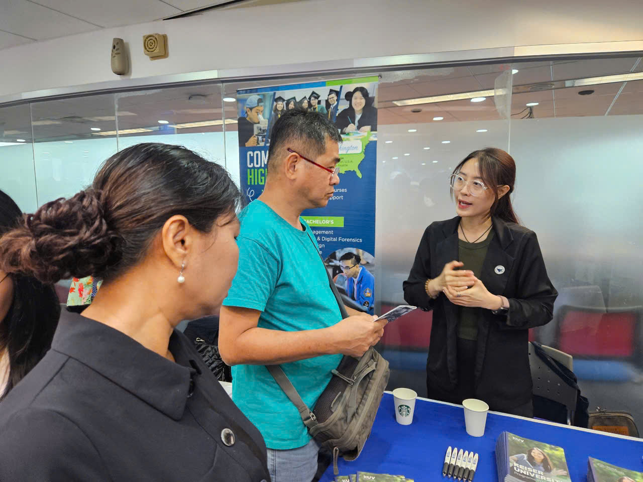 Mỹ siết cấp thị thực du học: Linh hoạt lên lịch hẹn phỏng vấn - Ảnh 1.