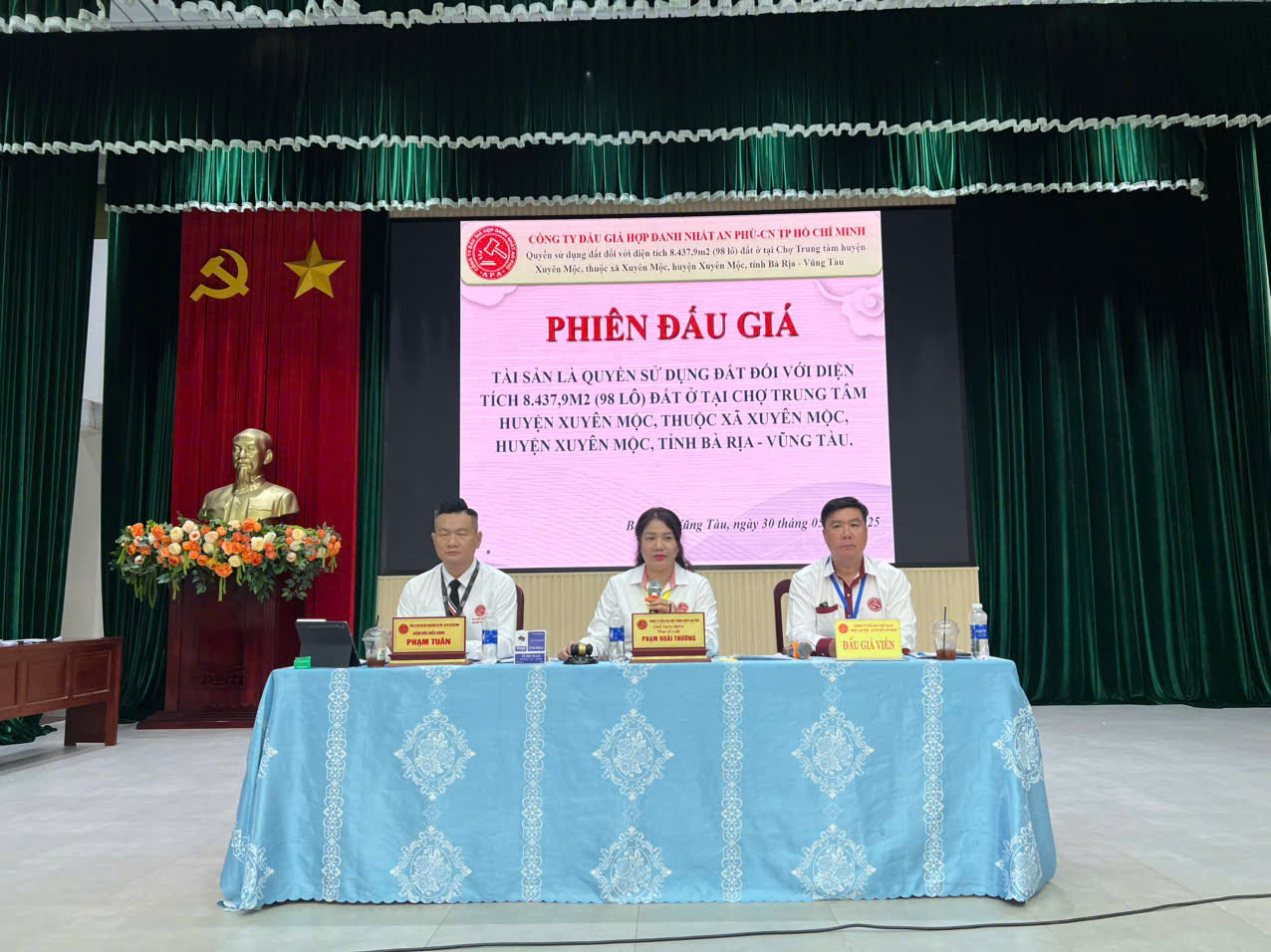 Bà Rịa - Vũng Tàu: Đấu giá thành công 57 lô đất - Ảnh 2.