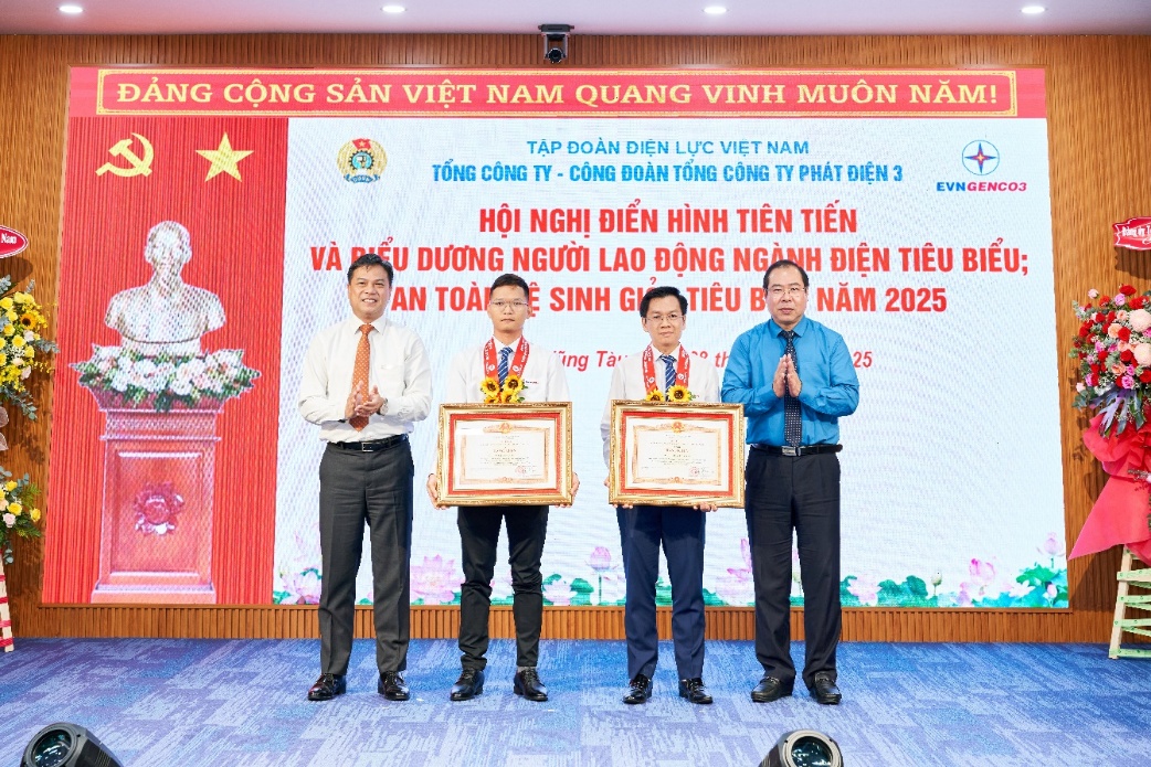 EVNGENCO3 tuyên dương cá nhân tiêu biểu, phát động phong trào thi đua sáng tạo- Ảnh 2. EVNGENCO3 tuyên dương cá nhân tiêu biểu, phát động phong trào thi đua sáng tạo- Ảnh 2.