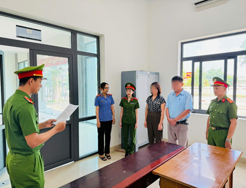 Bắt tạm giam 1 chủ tịch xã - Ảnh 1. Bắt tạm giam 1 chủ tịch xã - Ảnh 1.