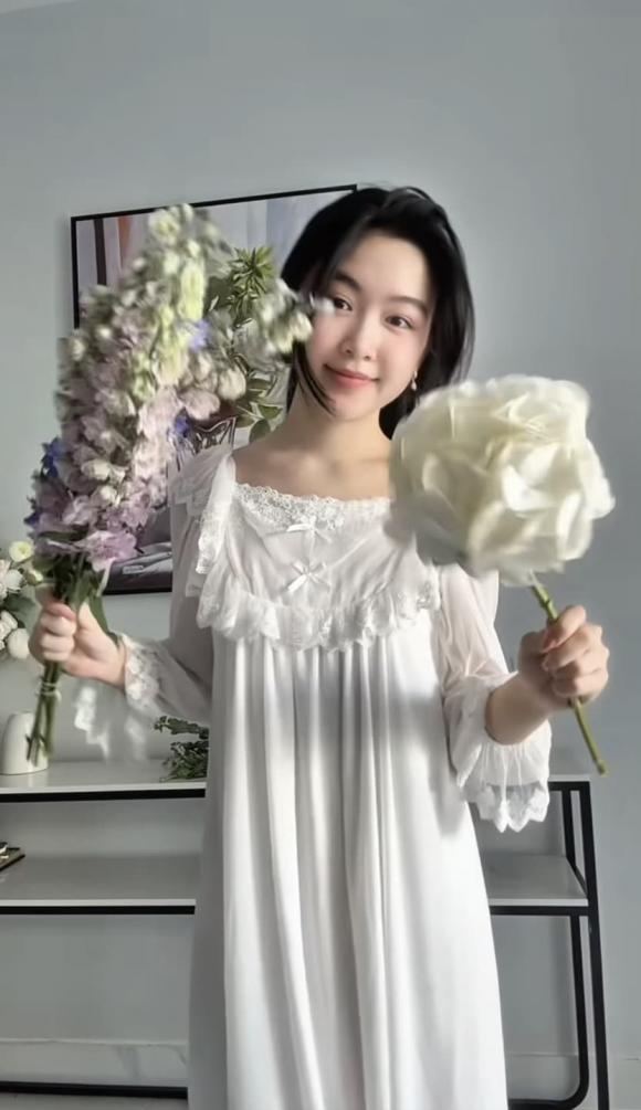 Con gái Quyền Linh chiếm spotlight mạng xã hội
