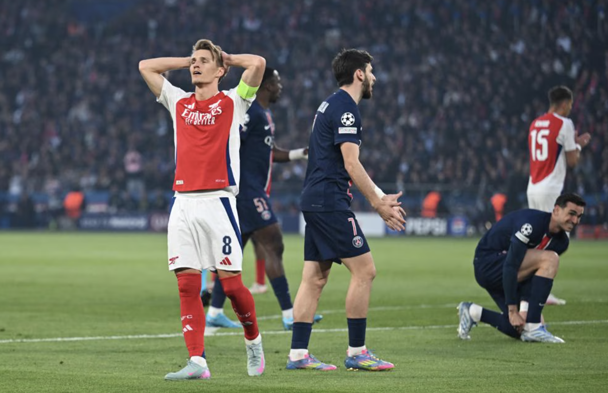 Arsenal thua bạc nhược, PSG vỡ òa vé chung kết Champions League- Ảnh 2. Arsenal thua bạc nhược, PSG vỡ òa vé chung kết Champions League- Ảnh 2.