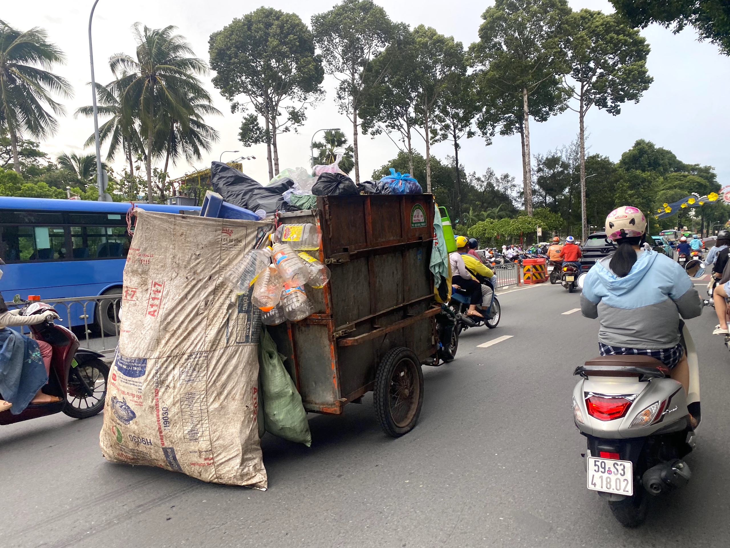 Cân rác tính tiền thu gom: Công bằng, minh bạch?- Ảnh 3. Cân rác tính tiền thu gom: Công bằng, minh bạch?- Ảnh 3.
