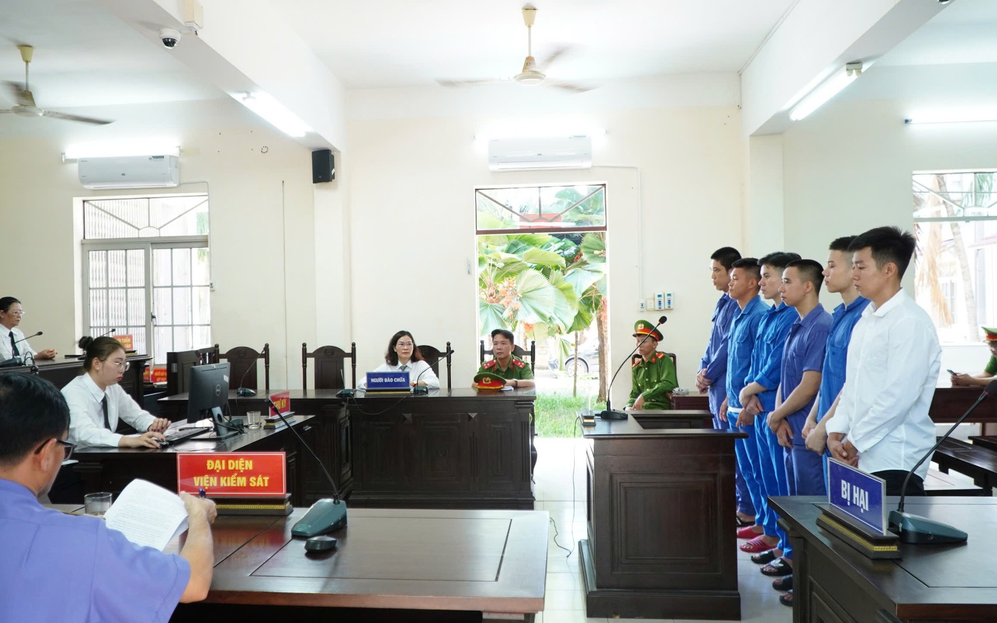 6 cầu thủ CLB B&oacute;ng đ&aacute; B&agrave; Rịa - Vũng T&agrave;u "b&aacute;n độ" l&atilde;nh 38 năm t&ugrave;