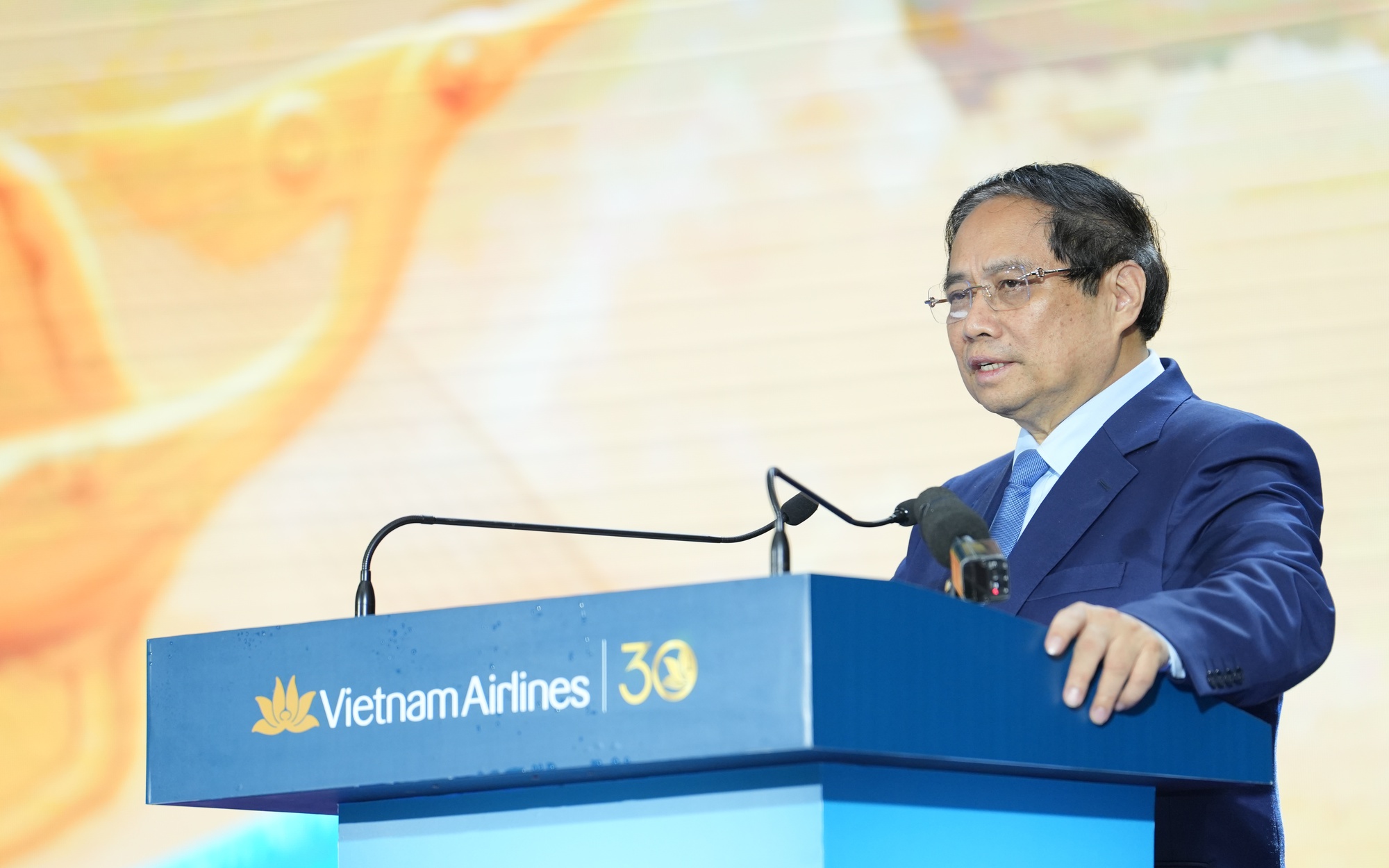 Vietnam Airlines "bắt tay" hãng hàng không Trung Quốc - Ảnh 3.