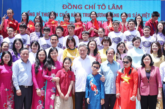 Chăm lo trẻ em khuyết tật là cam kết nhân đạo, thước đo văn minh - Ảnh 1. Chăm lo trẻ em khuyết tật là cam kết nhân đạo, thước đo văn minh - Ảnh 1.