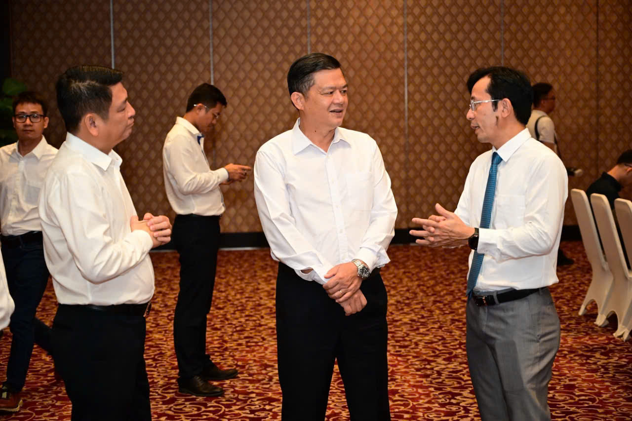 Transformando Phu Quoc no primeiro modelo de cidade com emissão zero do Vietnã - Foto 2. Kiến tạo Phú Quốc thành hình mẫu thành phố không phát thải đầu tiên của Việt Nam- Ảnh 2.