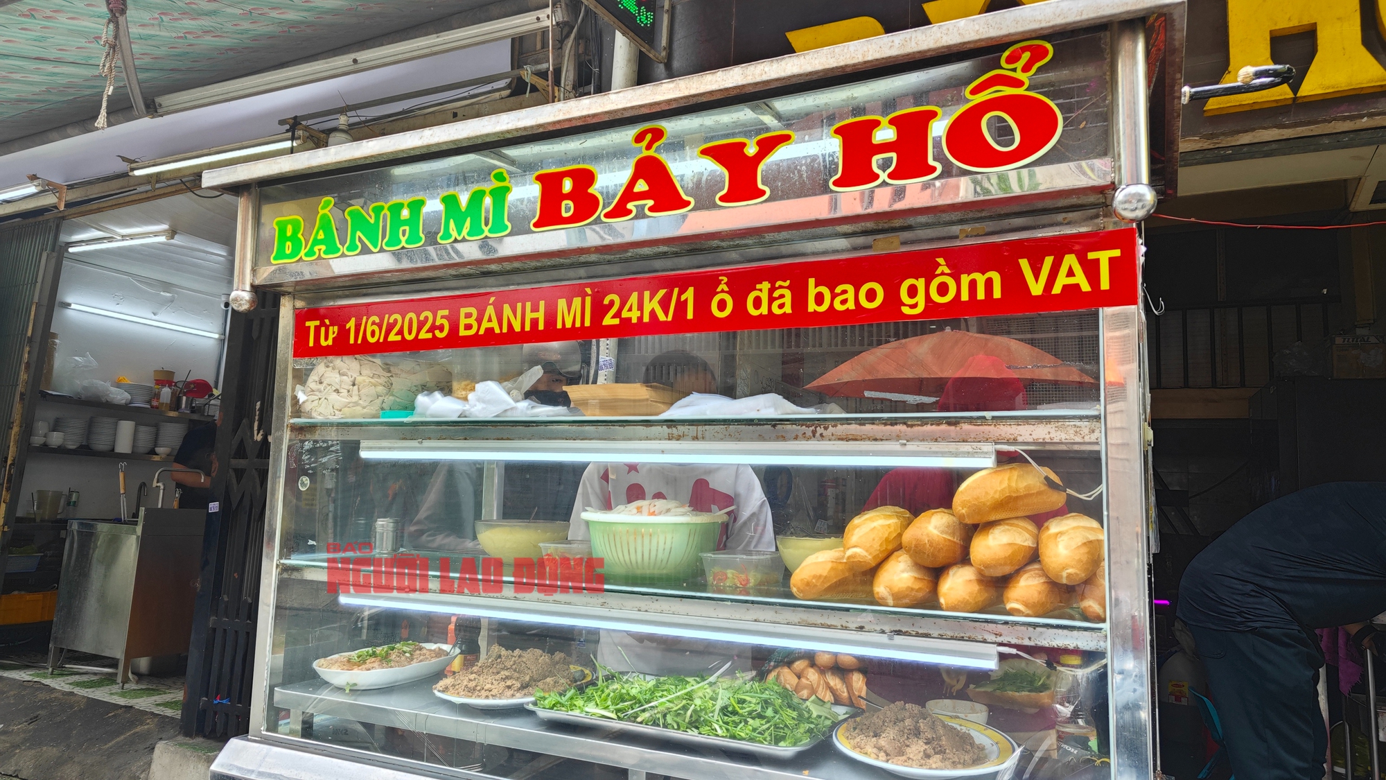 Ổ bánh mì, tô phở rục rịch tăng giá 2.000 – 5.000 đồng - Ảnh 1.