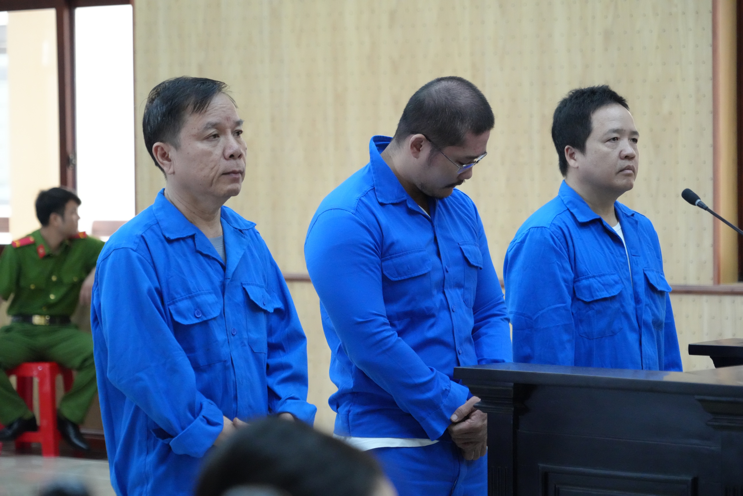Ba cựu cán bộ lĩnh án vì Ba cựu cán bộ lĩnh án vì