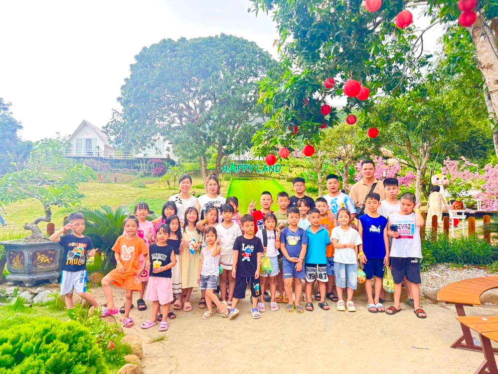 “Ngày hội vui Tết Thiếu nhi” – trao yêu thương, vun đắp tương lai- Ảnh 5. “Ngày hội vui Tết Thiếu nhi” – trao yêu thương, vun đắp tương lai- Ảnh 5.