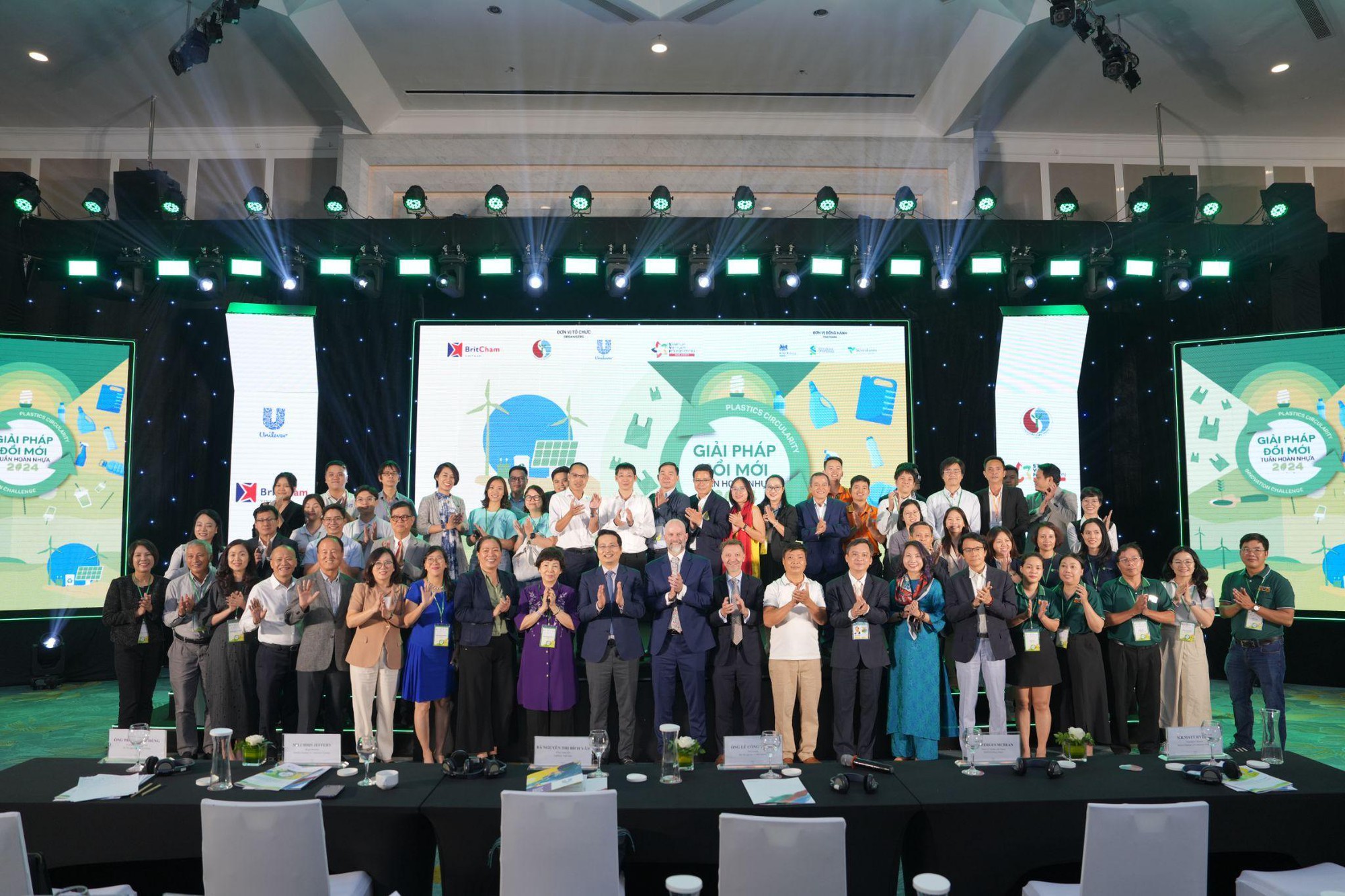 Unilever Việt Nam và hành trình kiến tạo kinh tế tuần hoàn từ rác thải nhựa- Ảnh 2. Unilever Việt Nam và hành trình kiến tạo kinh tế tuần hoàn từ rác thải nhựa- Ảnh 2.