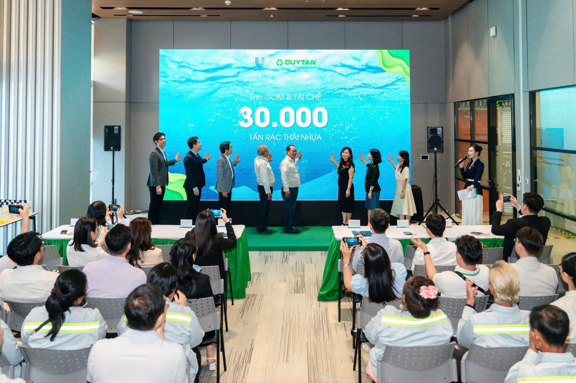 Unilever Việt Nam và hành trình kiến tạo kinh tế tuần hoàn từ rác thải nhựa- Ảnh 3. Unilever Việt Nam và hành trình kiến tạo kinh tế tuần hoàn từ rác thải nhựa- Ảnh 3.
