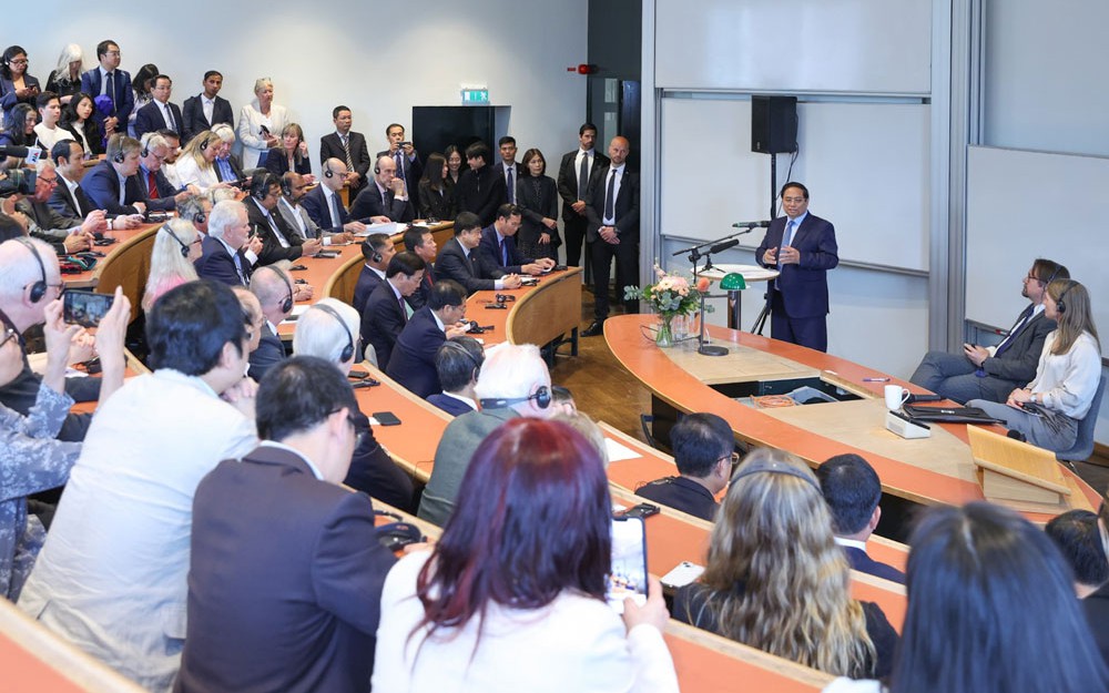 Thụy Điển hỗ trợ Việt Nam chuyển đổi hệ thống y tế - Ảnh 2.