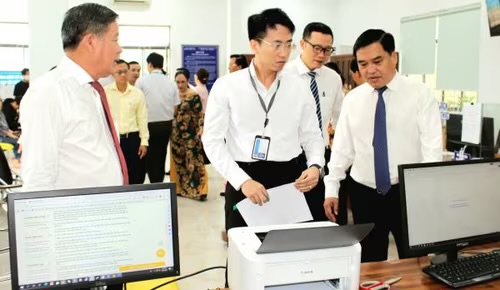 Đồng Nai vận hành thử nghiệm 5 phường, xã sau sáp nhập- Ảnh 1. Đồng Nai vận hành thử nghiệm 5 phường, xã sau sáp nhập- Ảnh 1.