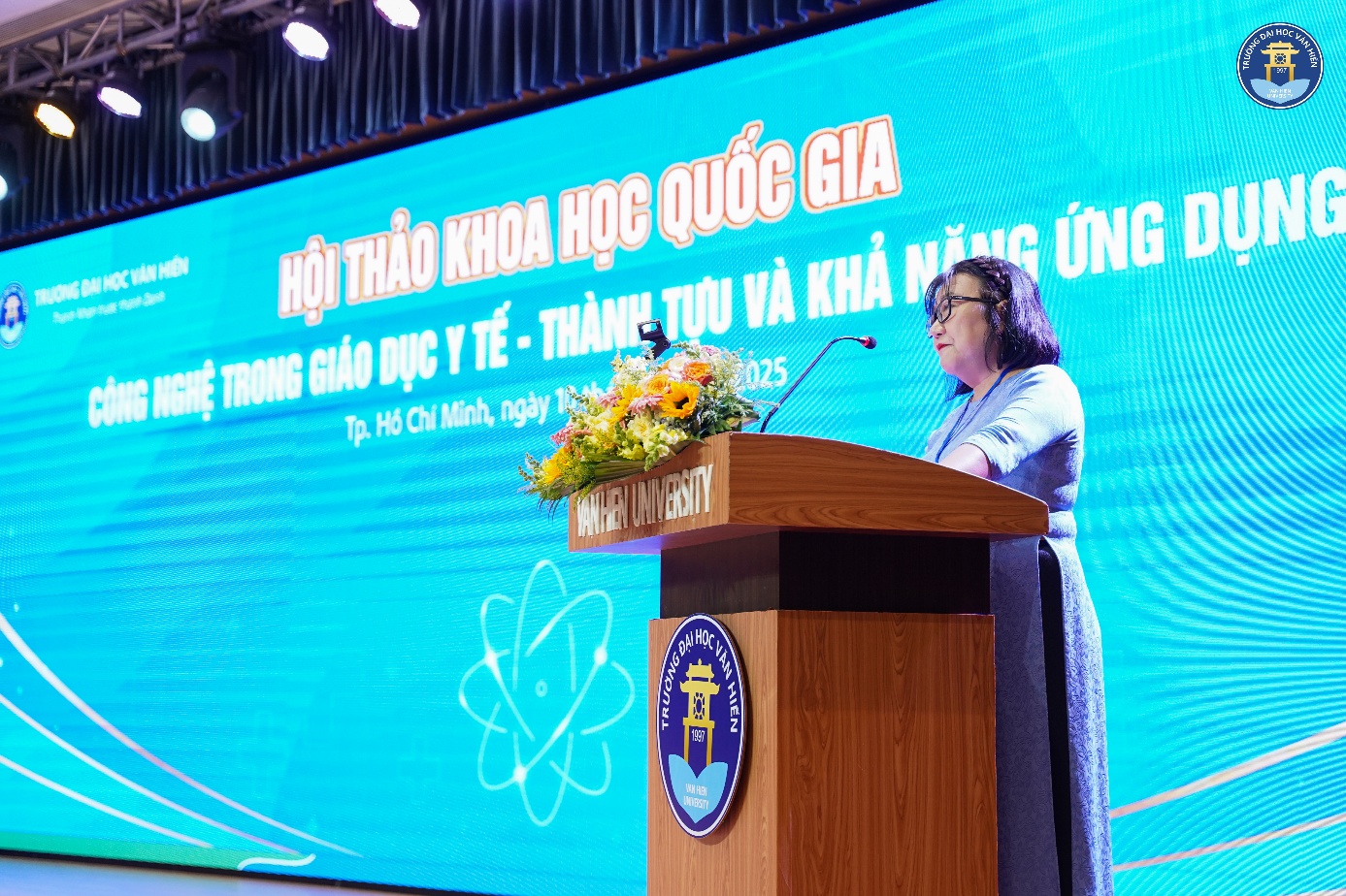 Trường ĐH Văn Hiến đẩy mạnh chuyển đổi số trong giáo dục y tế và đào tạo nhân lực chất lượng cao- Ảnh 2. Trường ĐH Văn Hiến đẩy mạnh chuyển đổi số trong giáo dục y tế và đào tạo nhân lực chất lượng cao- Ảnh 2.