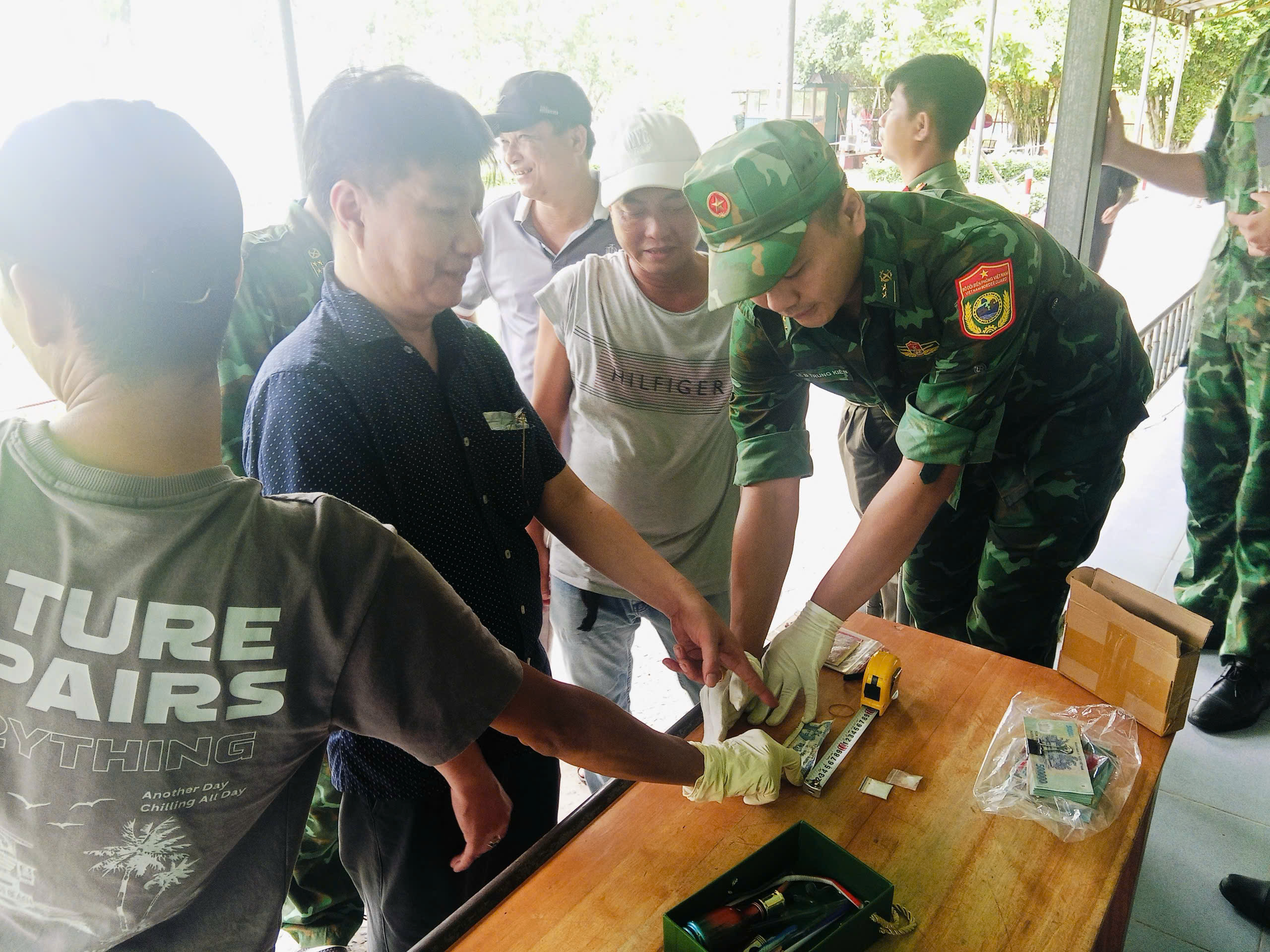 Những hình ảnh về vụ án đặc biệt nghiêm trọng ở Long An- Ảnh 10. Những hình ảnh về vụ án đặc biệt nghiêm trọng ở Long An- Ảnh 10.