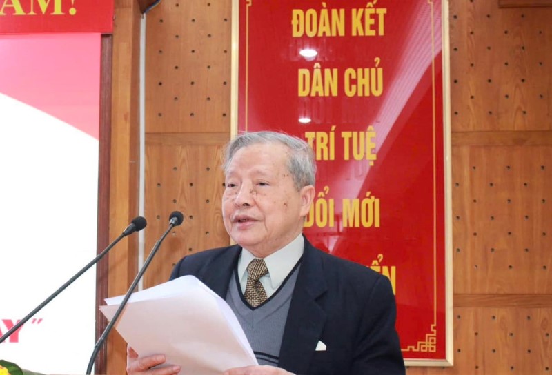 Literární soutěž „Milý učitel“: Profesor Nguyen Trong Chuan - „řeka poznání“, která nikdy nepřestane téct - Foto 4. Cuộc thi viết “Người thầy kính yêu”: GS Nguyễn Trọng Chuẩn - “dòng sông tri thức” không ngừng chảy- Ảnh 4.