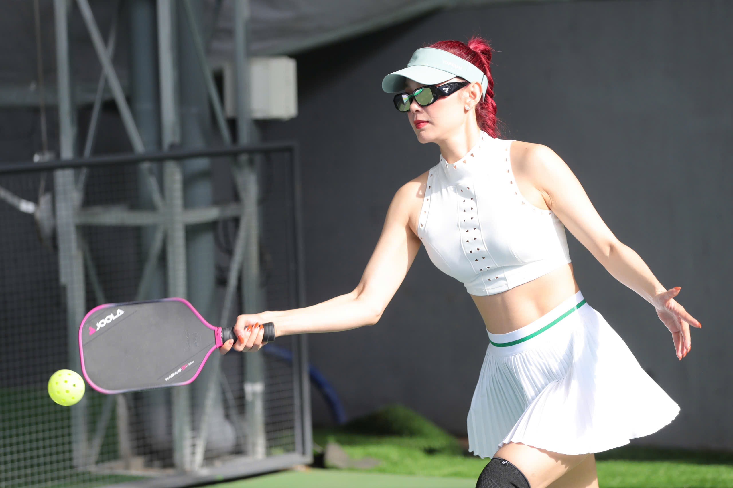 Büyükelçi Minh Hang, Nguoi Lao Dong Gazetesi'nin pickleball turnuvasını açmak için yemin etti - Fotoğraf 5. Đại sứ Minh Hằng tuyên thệ khai mạc Giải Pickleball Báo Người Lao Động - Ảnh 7.