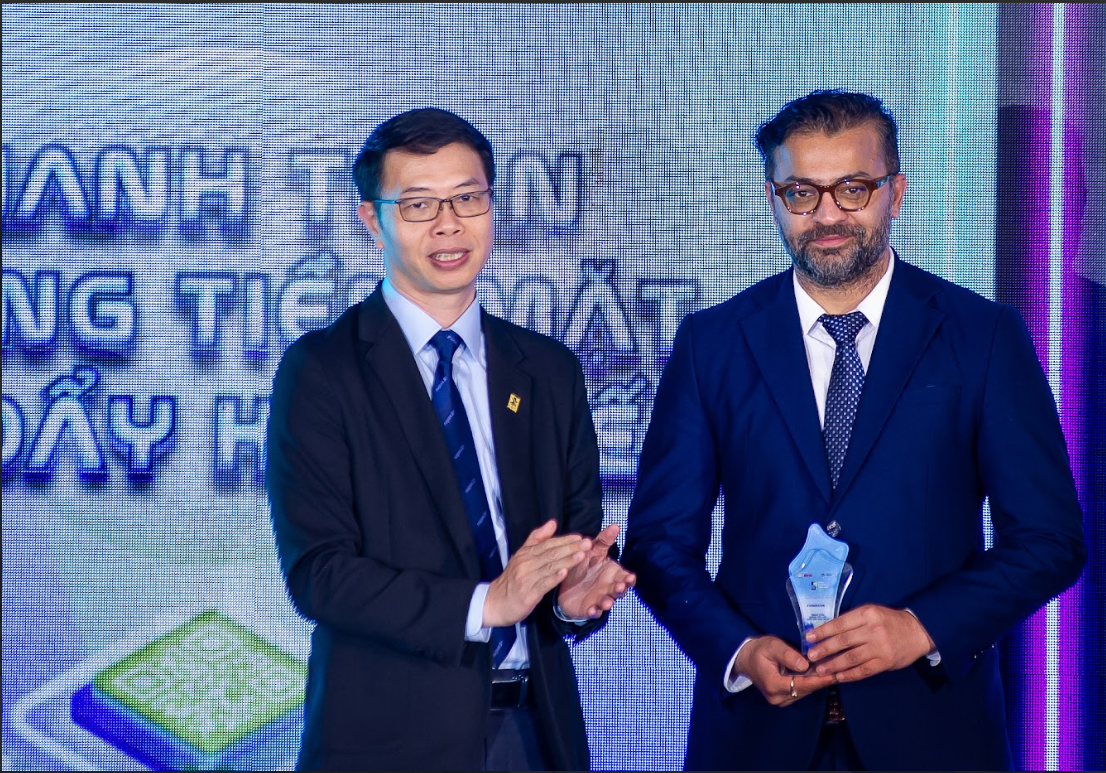 Cùng Pharmacity trải nghiệm mua sắm an toàn trên VNeID tại “Ngày không tiền mặt 2025"- Ảnh 5. Cùng Pharmacity trải nghiệm mua sắm an toàn trên VNeID tại “Ngày không tiền mặt 2025"- Ảnh 5.