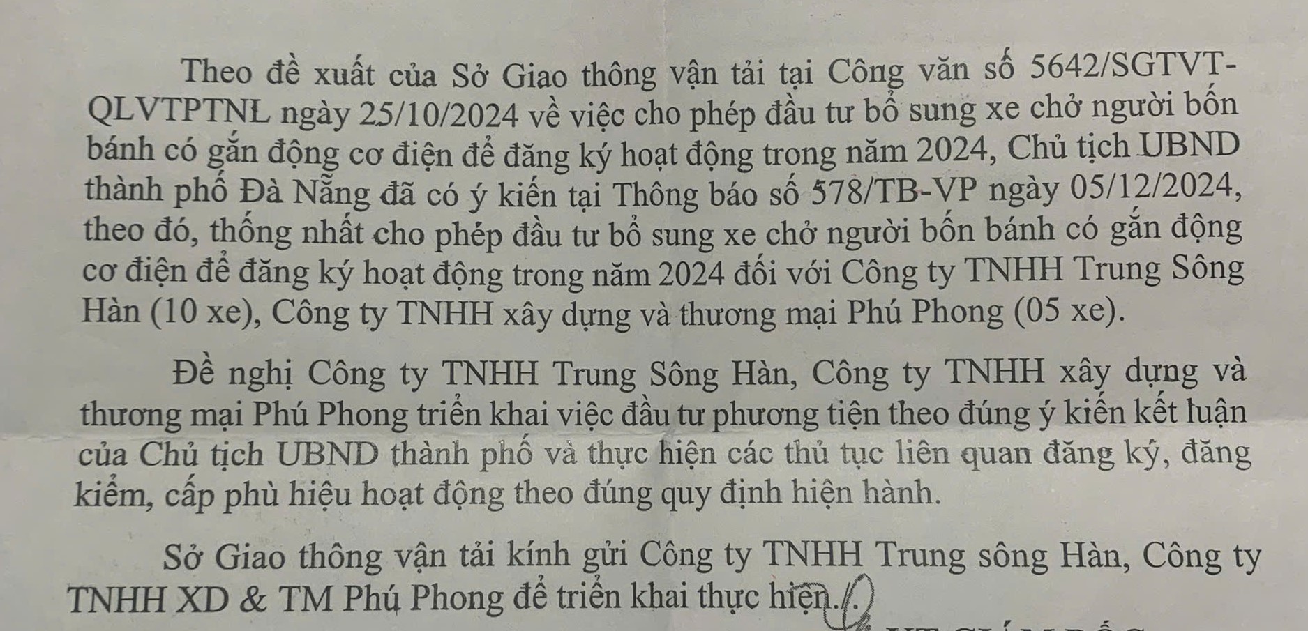 Mobil listrik wisata Da Nang meminta bantuan: Departemen Konstruksi Kota angkat bicara - Foto 4. Xe điện du lịch Đà Nẵng cầu cứu: Sở Xây dựng thành phố lên tiếng- Ảnh 4.